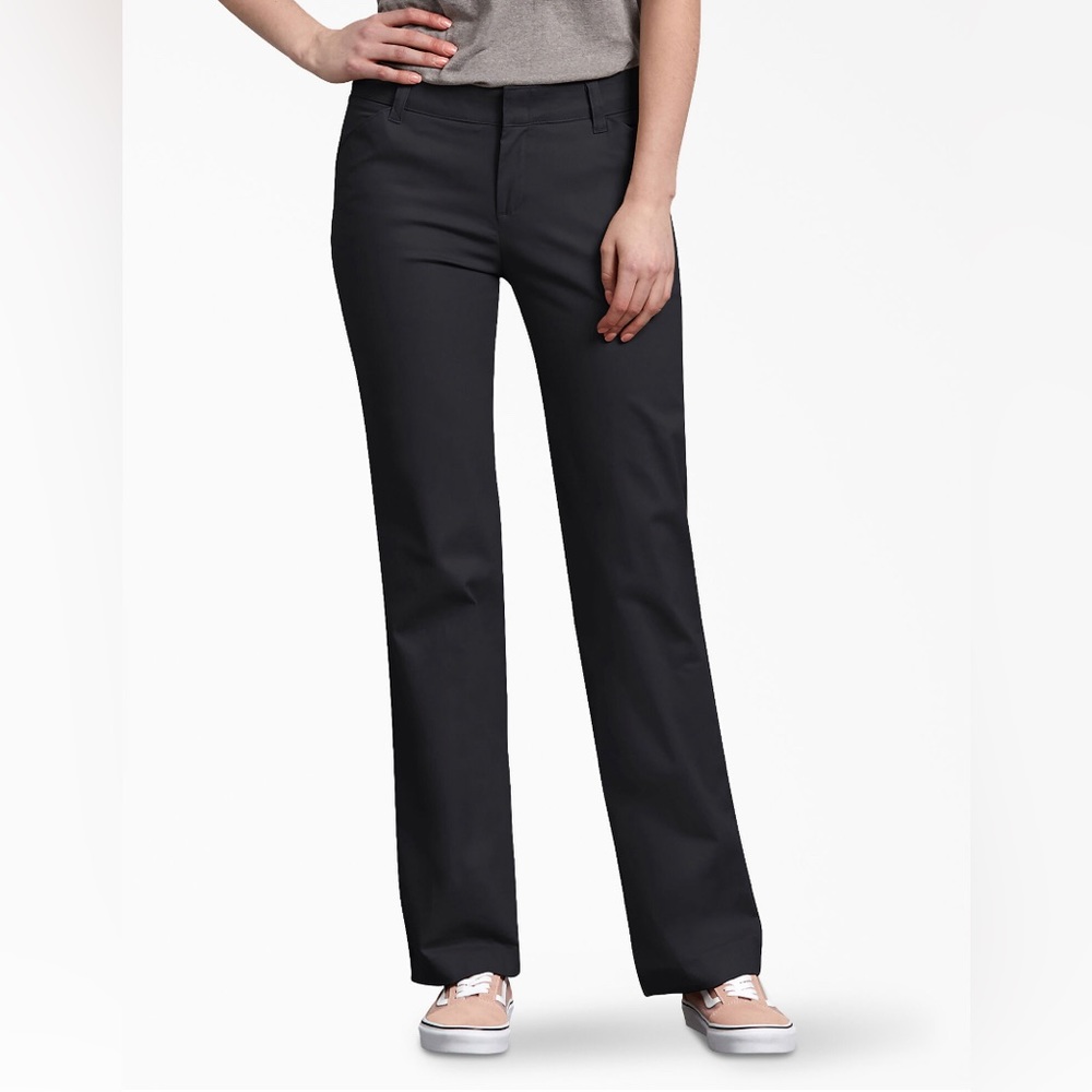 Dickies Women’s Flex Relaxed Fit Pants Sz 6 Short NWT Black